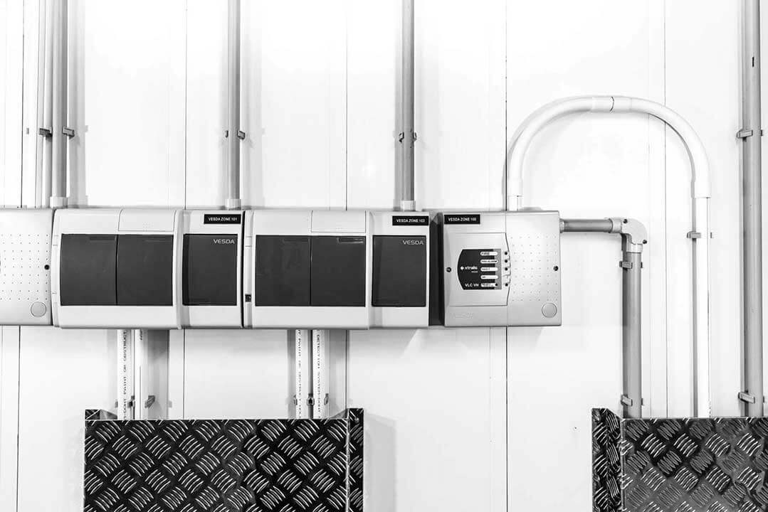 Data centre power and cooling system Data centre power and cooling system