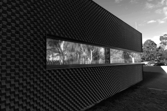 Macquarie Cloud Services data centre Canberra Intellicentre 4 IC4 Data Centre