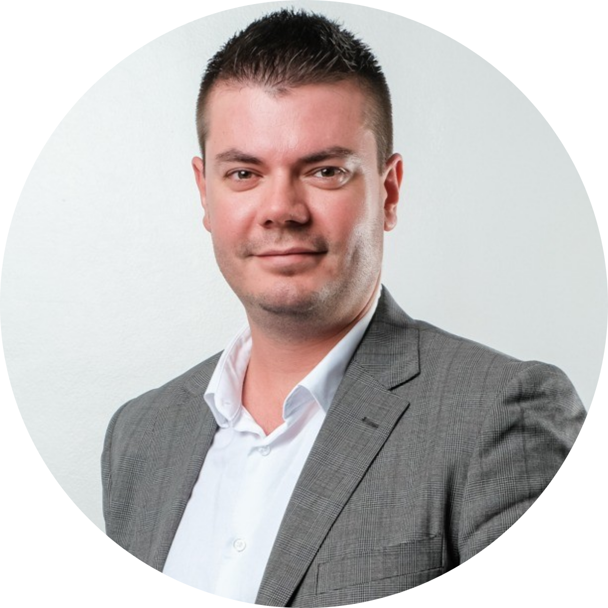 Mark-Farrell-Headshot-Circle